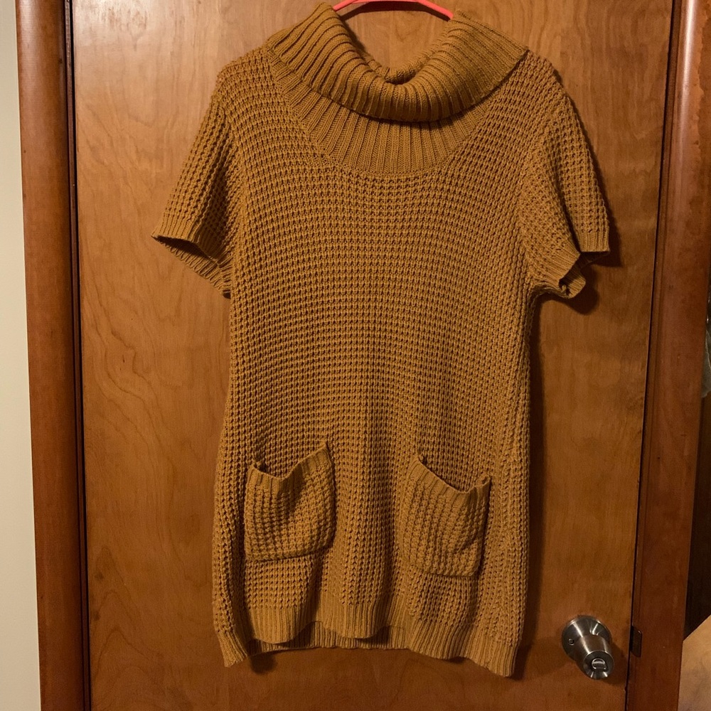 Adorable dark mustard yellow sweater.